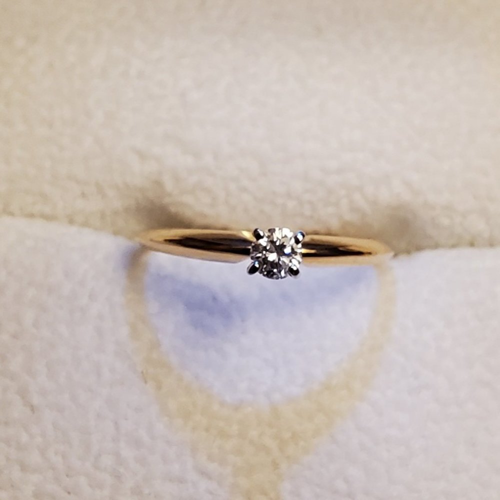 New 14K  Diamond  Solitaire  Engagement  RING - Picture 6 of 9